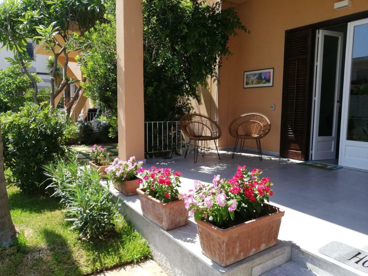 Mondello Felix - Appartamenti In Villa A 600M Dal Mare Exterior foto